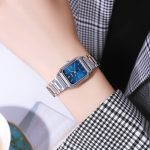 Montre SKMEI 2237 Femme / Unisexe – Quartz Élégante Rectangulaire en Acier Inoxydable - Image 3